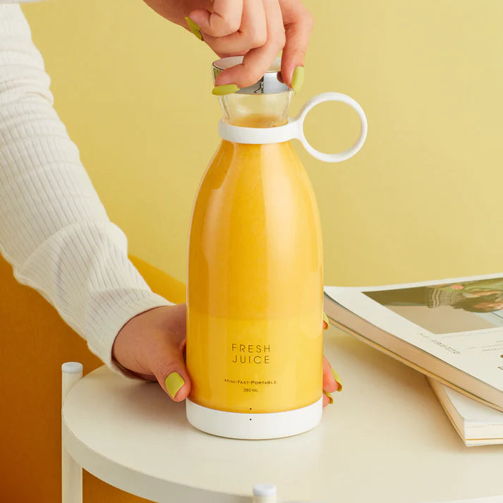Electric Portable Mini Fruit Juicer Bottle